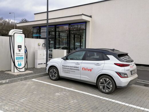 Veolia/Green24, Ostrava-Poruba, ul. Nad Porubkou, BMW Lex Auto