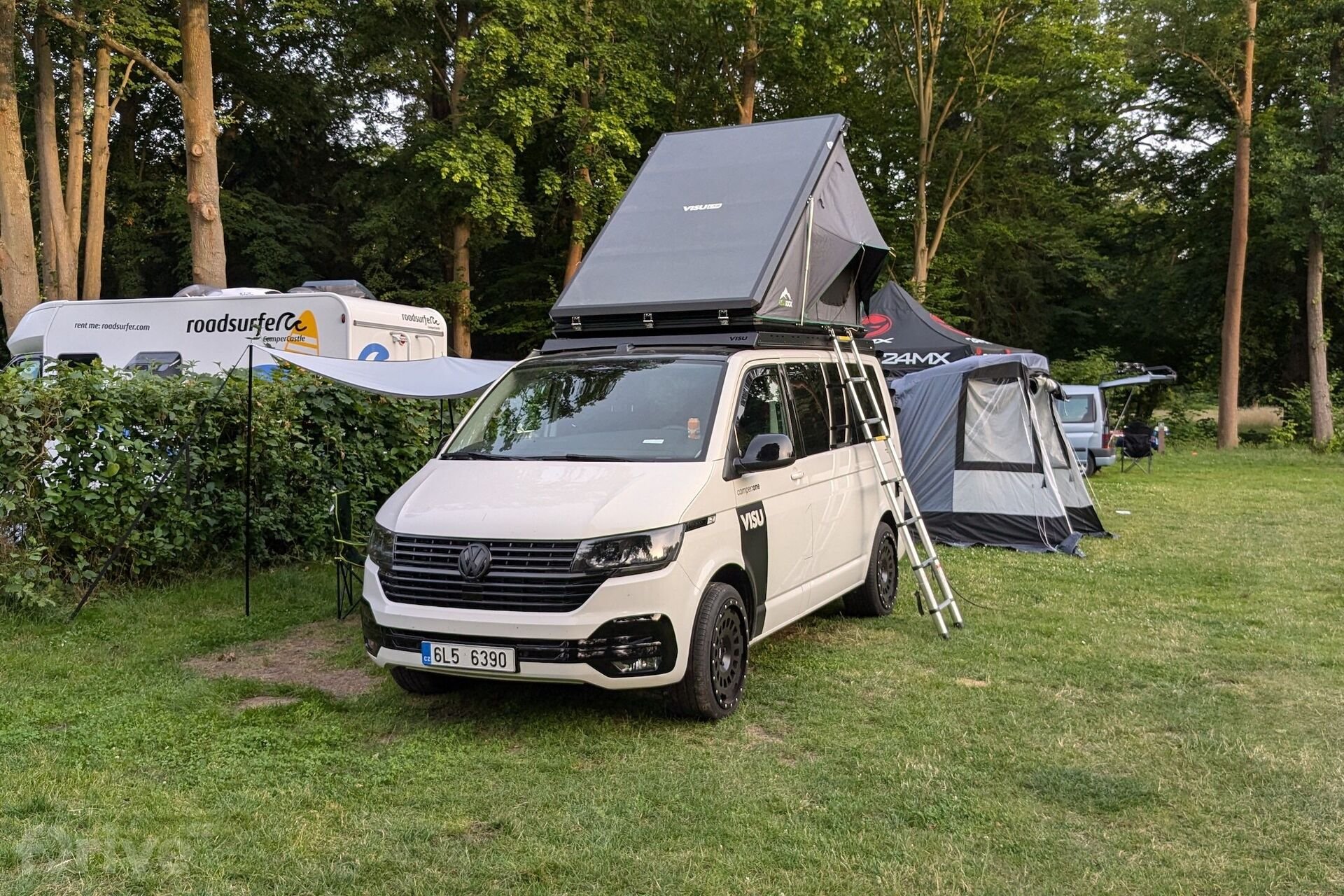 Visu Camper:one (přestavěný Volkswagen Transporter)