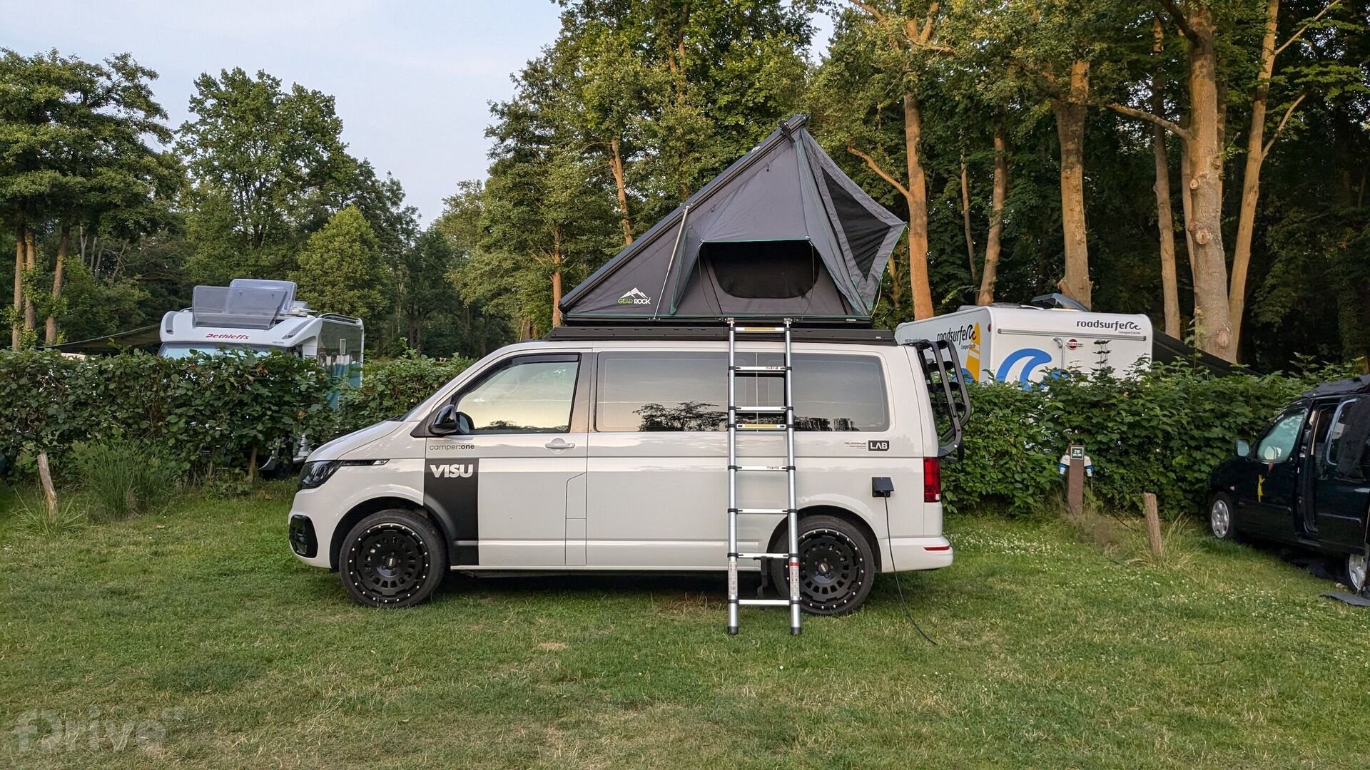 Visu Camper:one (přestavěný Volkswagen Transporter)