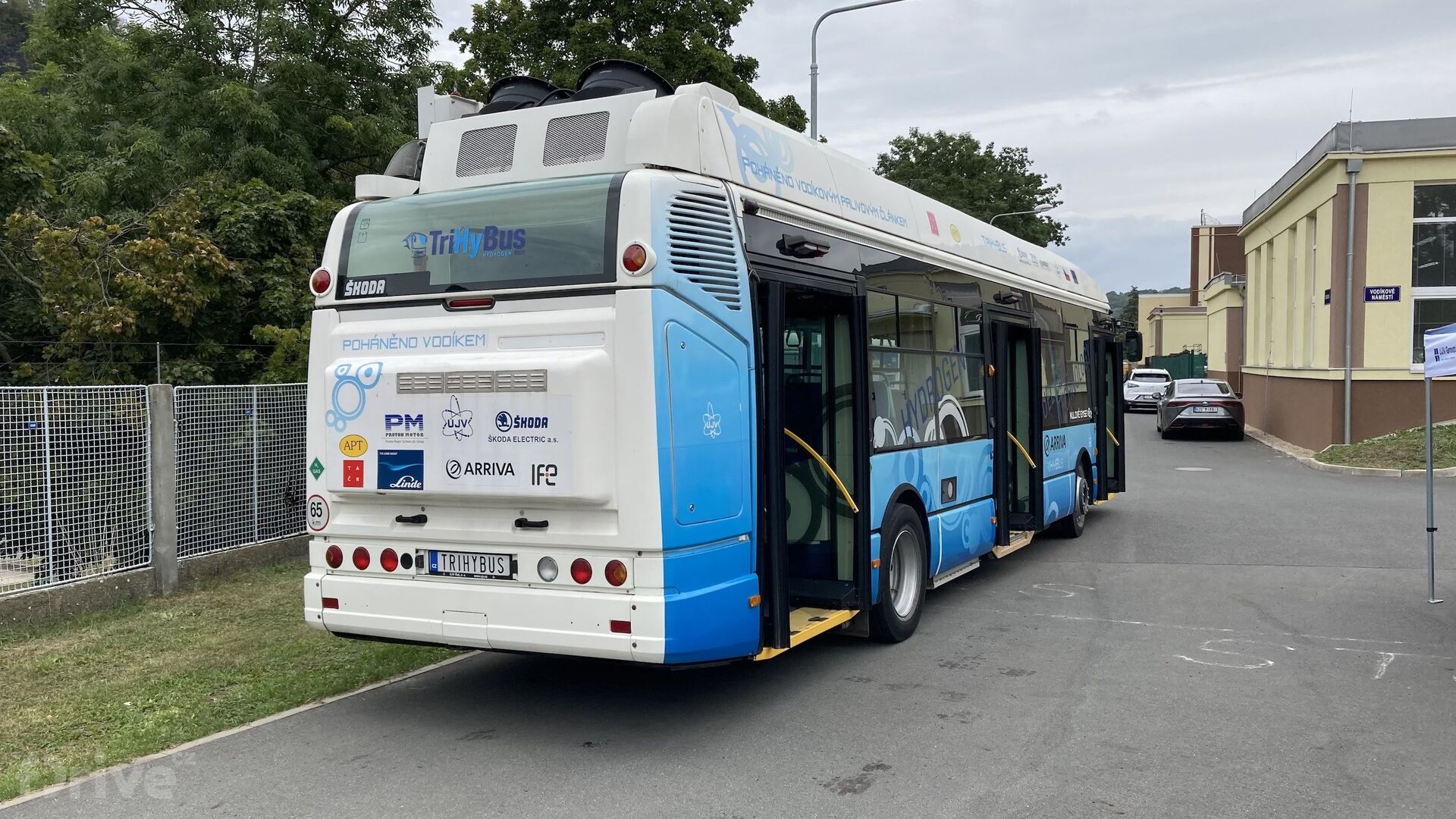 Vodíkový autobus TriHyBus