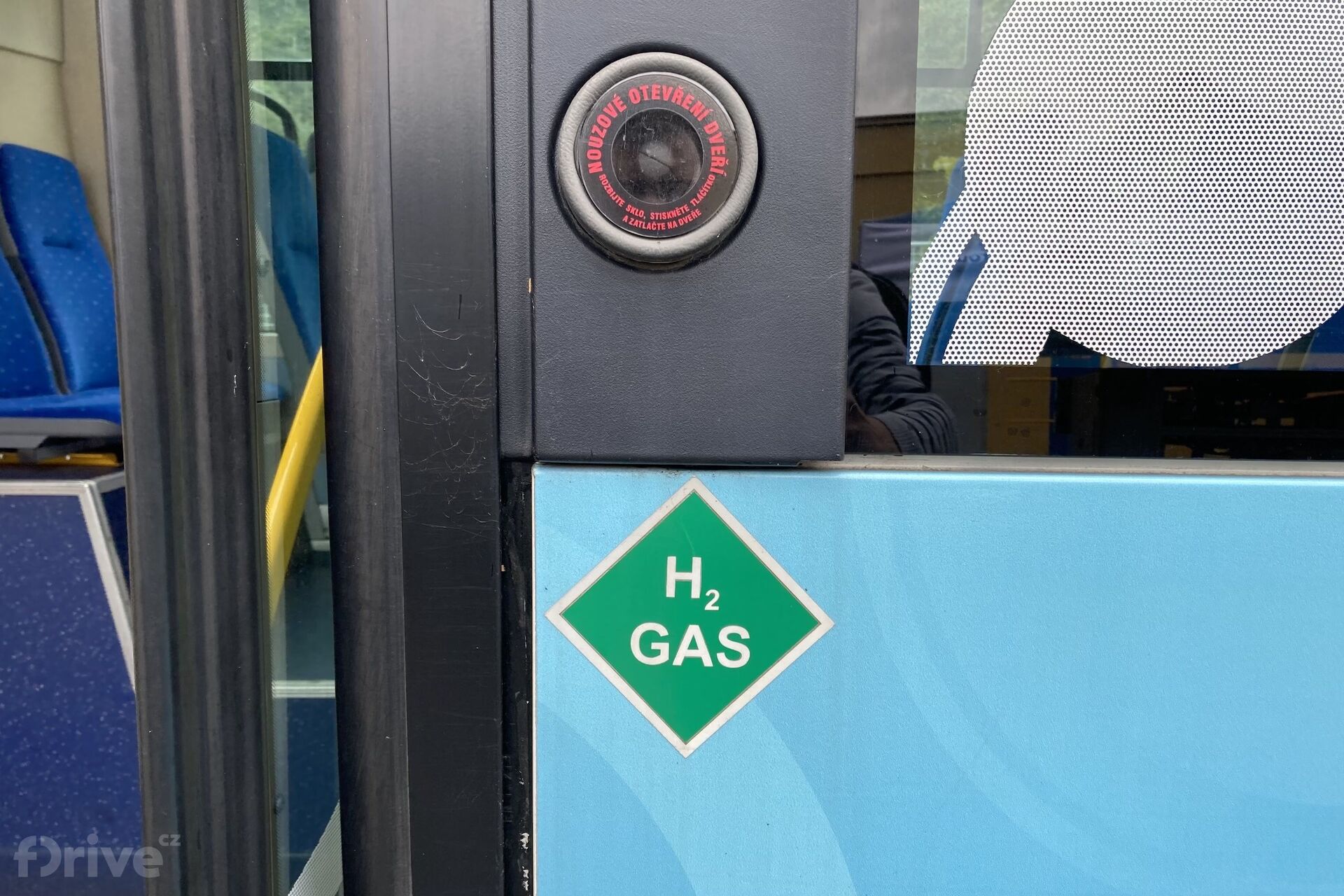 Vodíkový autobus TriHyBus