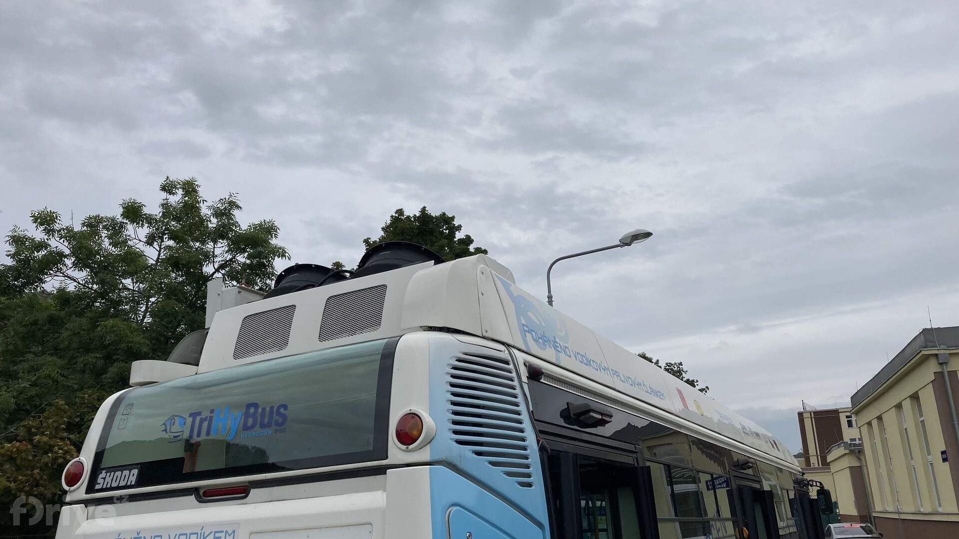 Vodíkový autobus TriHyBus