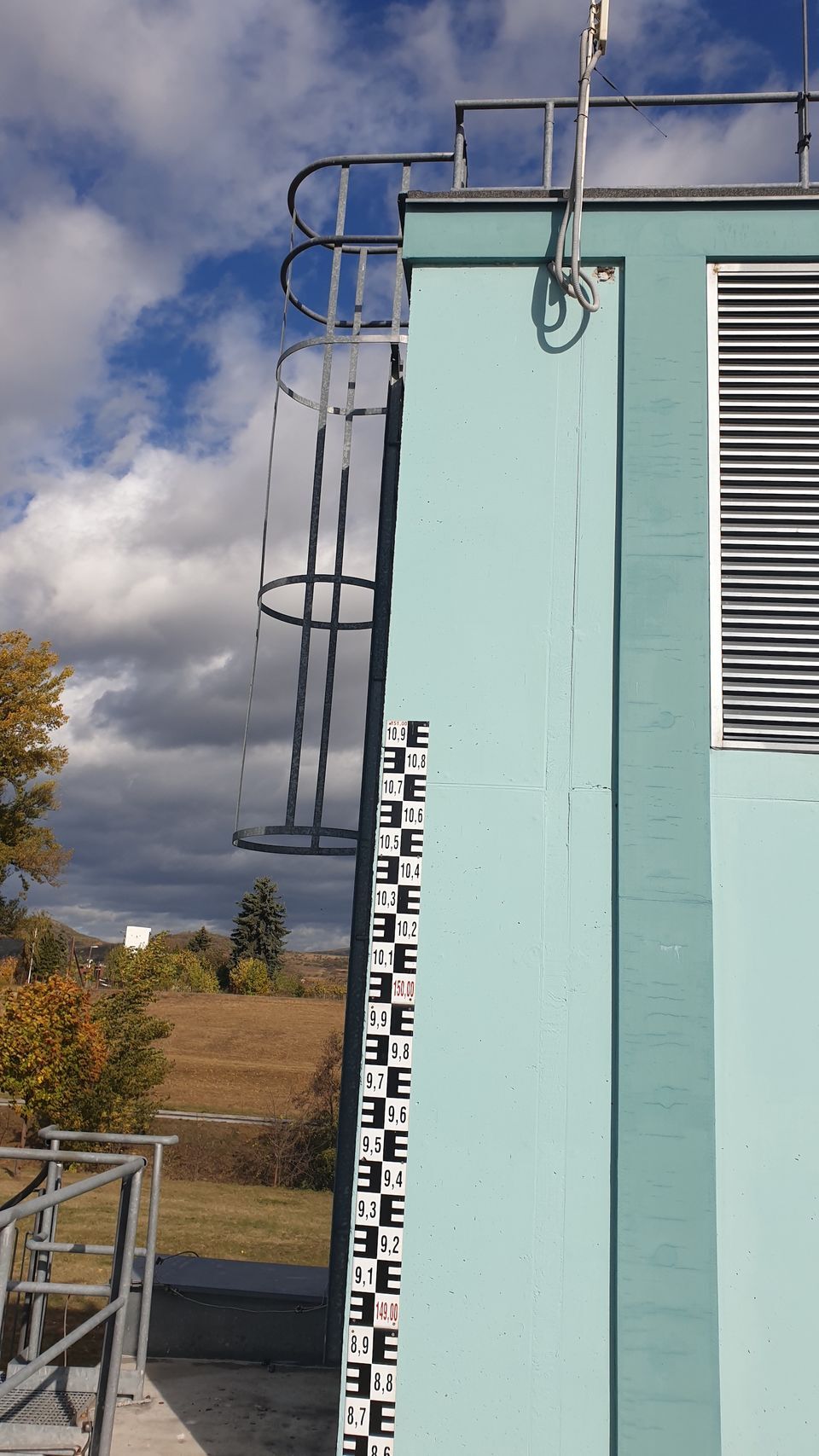 Vodní elektrárna na Labi v obci Píšťany