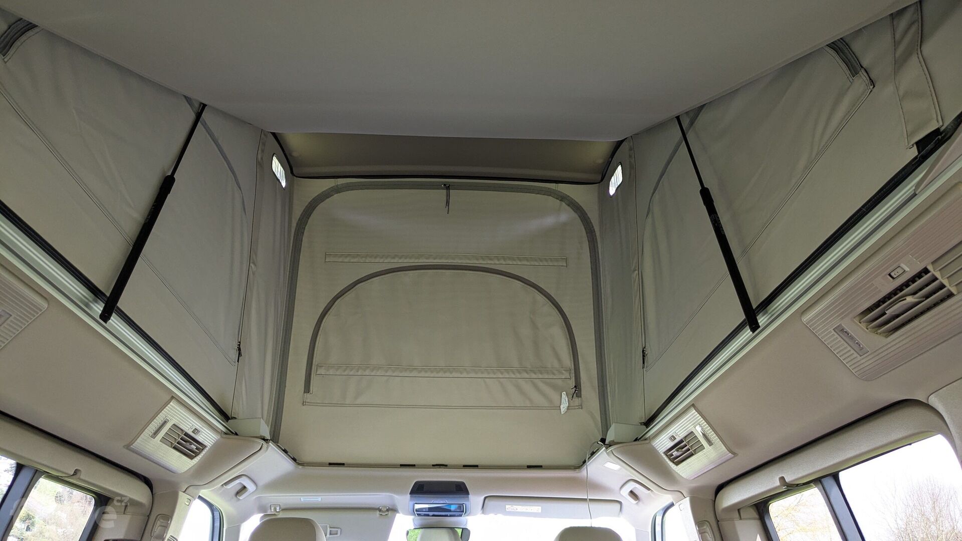 Volkswagen California (2024)