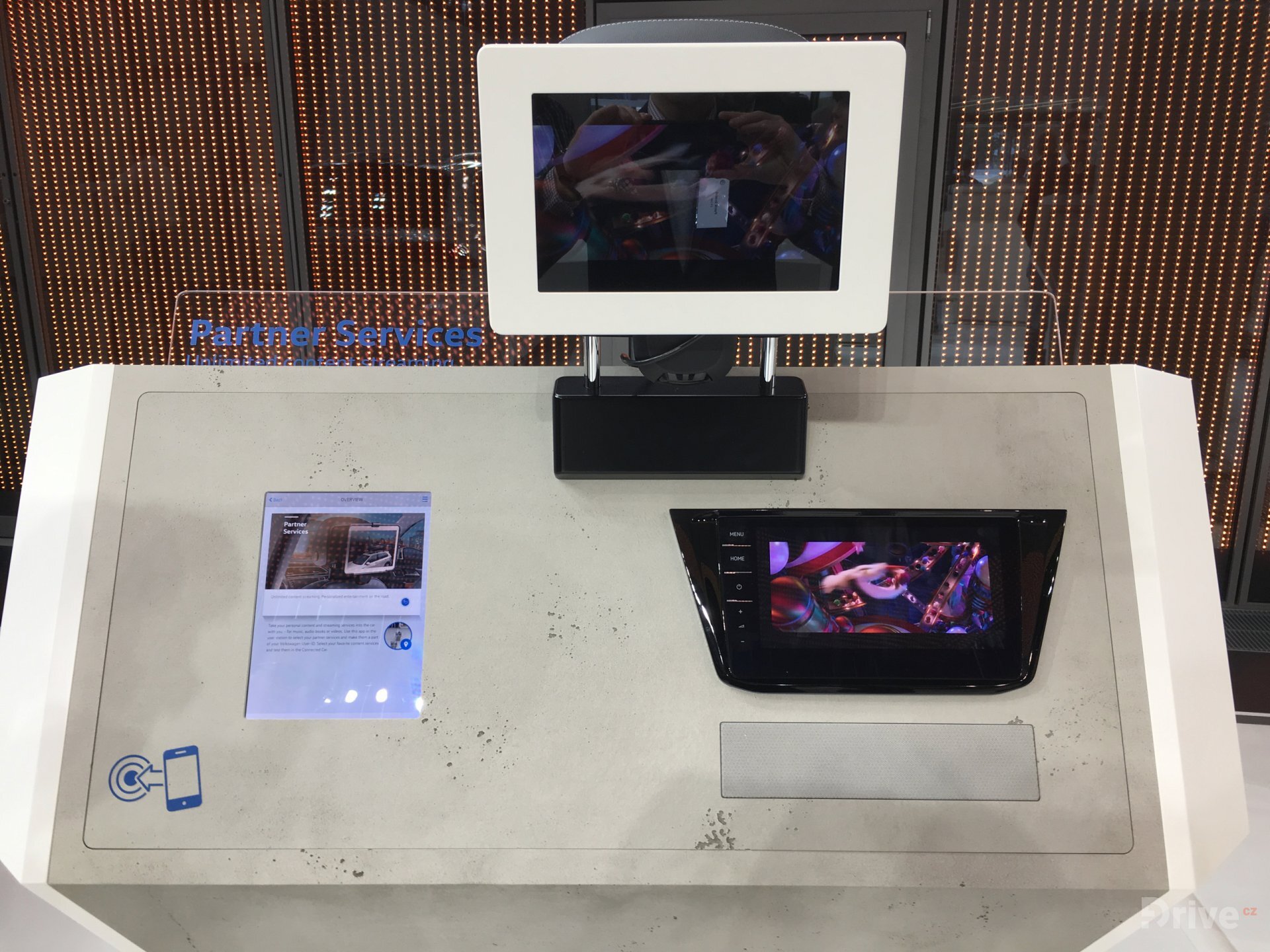 Volkswagen CES Light Event - ukázka budoucnosti technologii