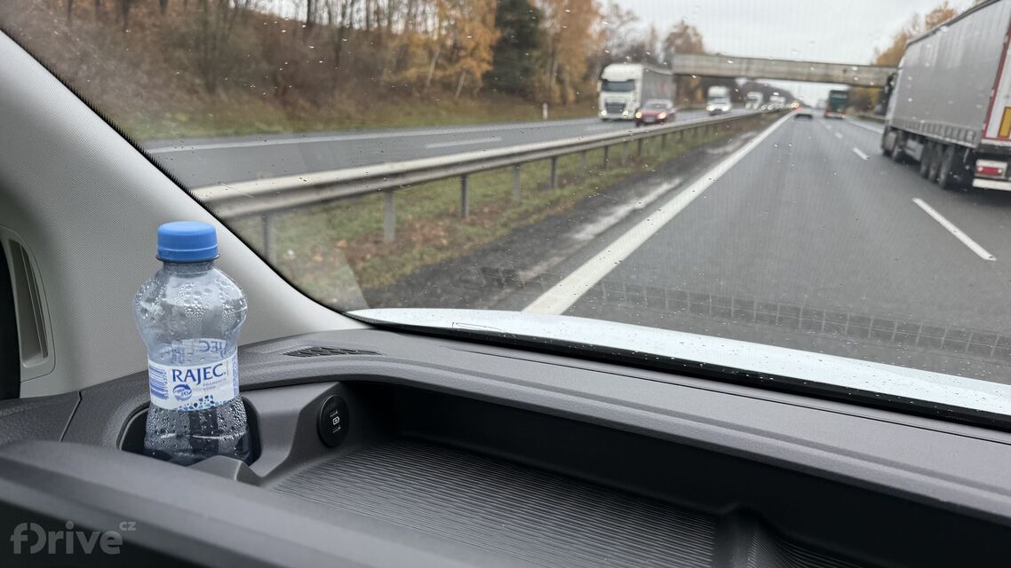 Volkswagen e-Caravelle (2024)