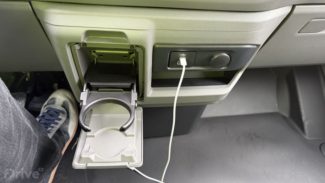 Volkswagen e-Caravelle (2024)