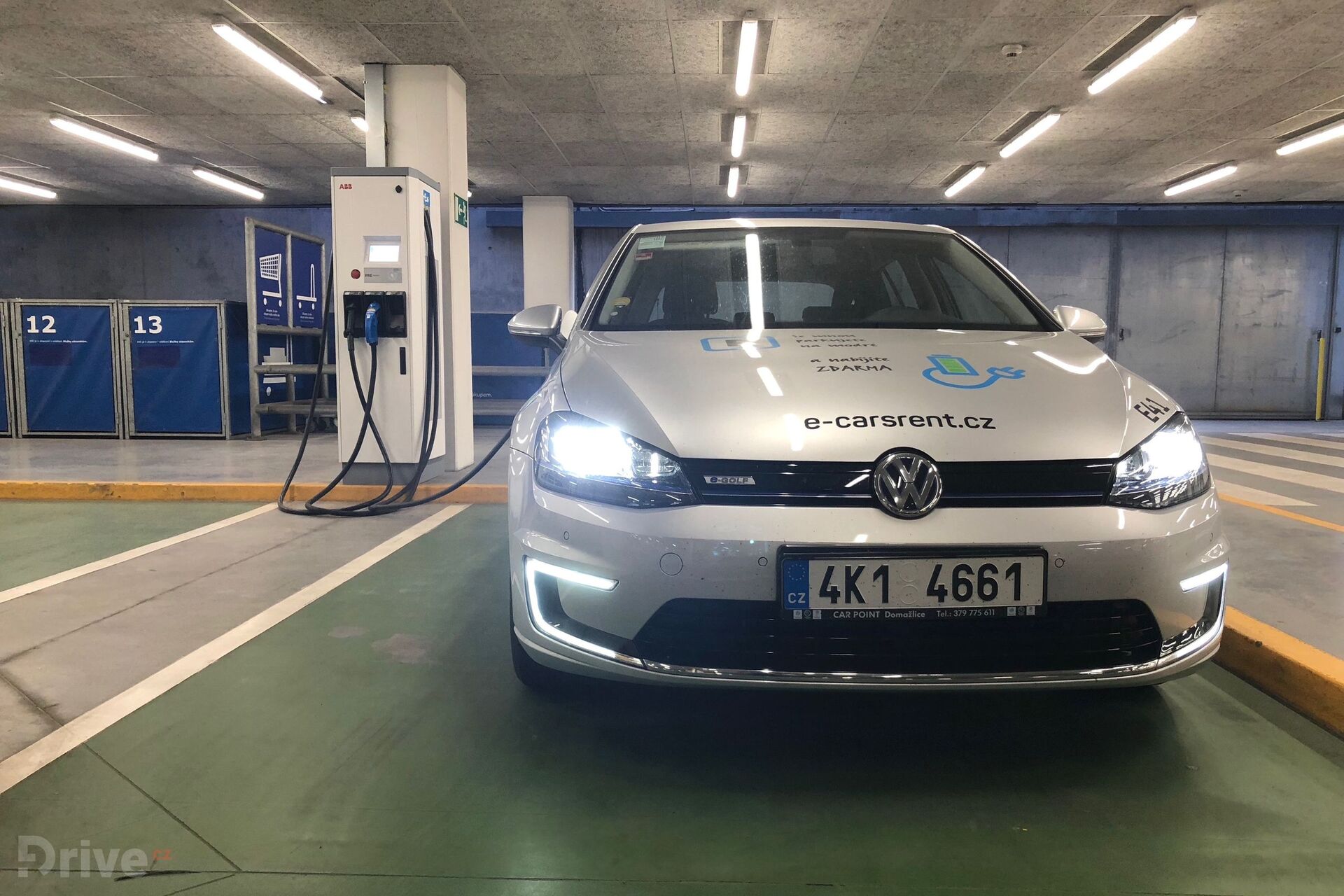 Volkswagen e-Golf (2015)