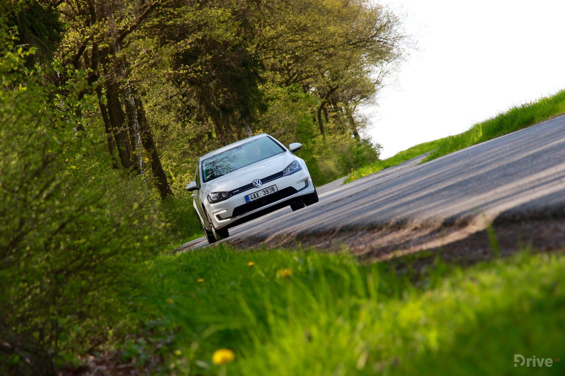 Volkswagen e-Golf (2015)