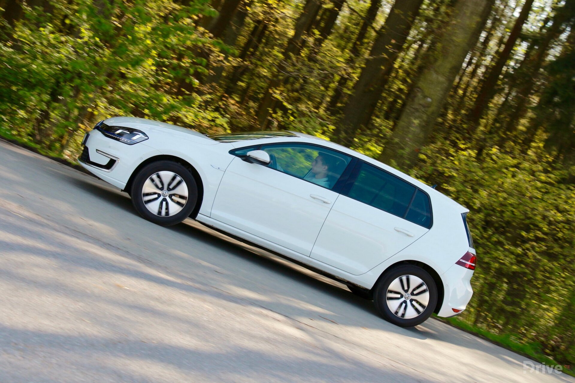 Volkswagen e-Golf (2015)