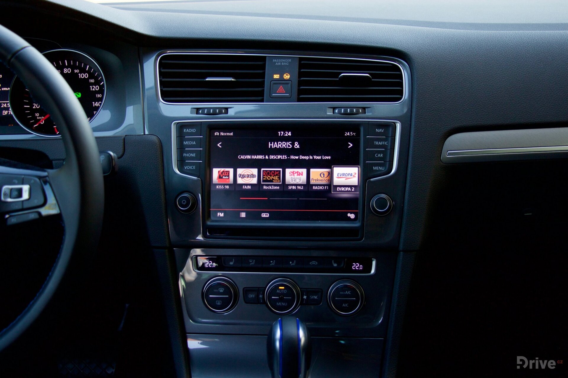 Volkswagen e-Golf (2015)