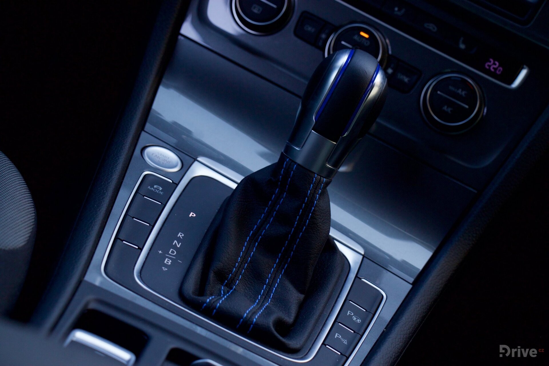 Volkswagen e-Golf (2015)