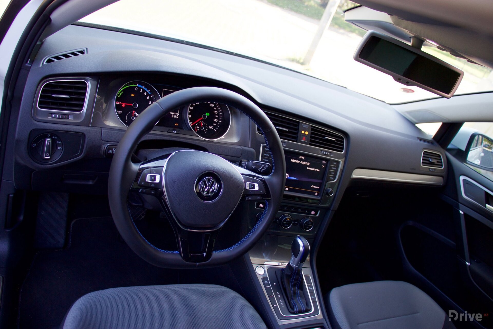 Volkswagen e-Golf (2015)