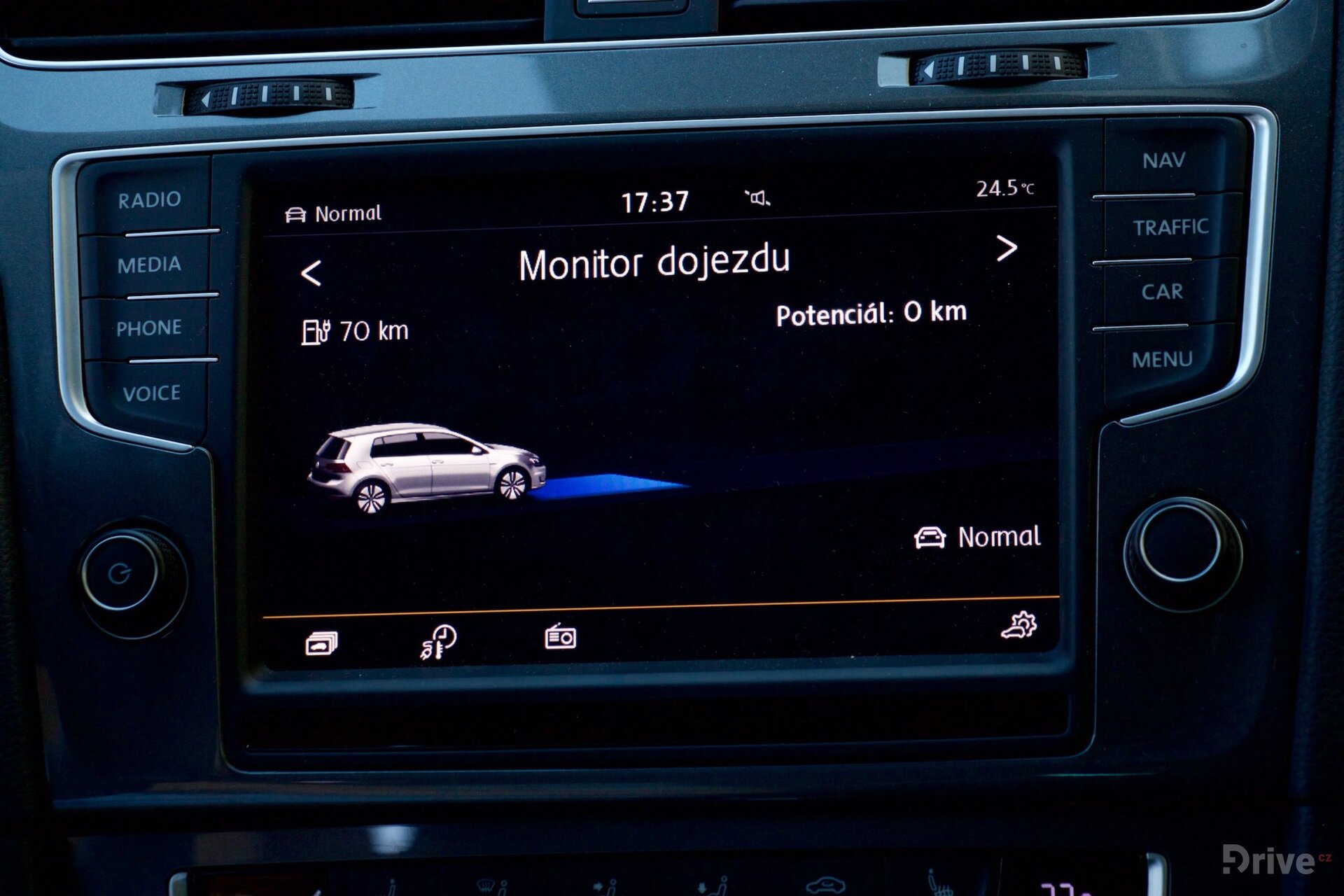 Volkswagen e-Golf (2015)