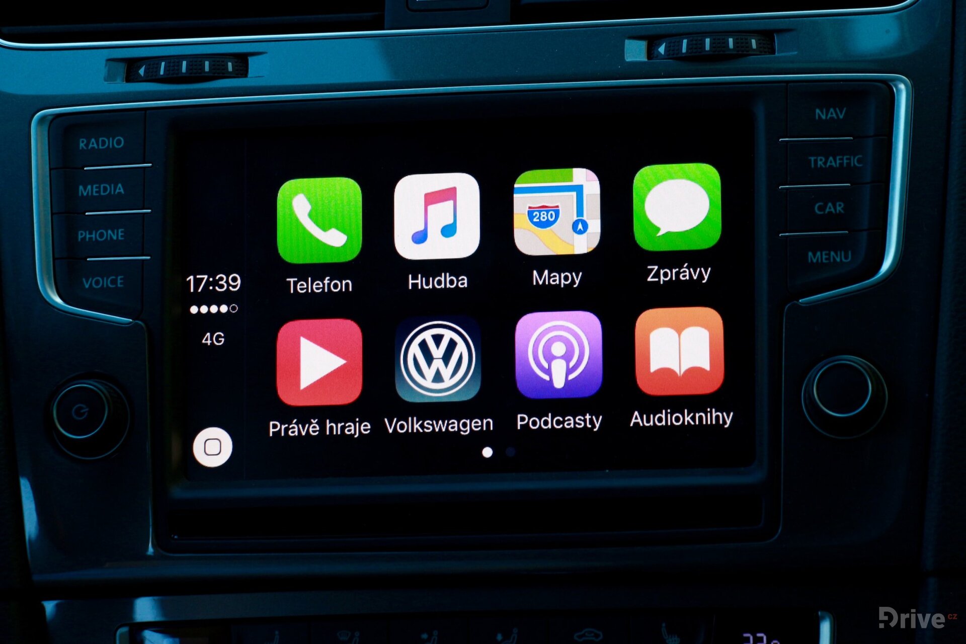 Volkswagen e-Golf (2015)