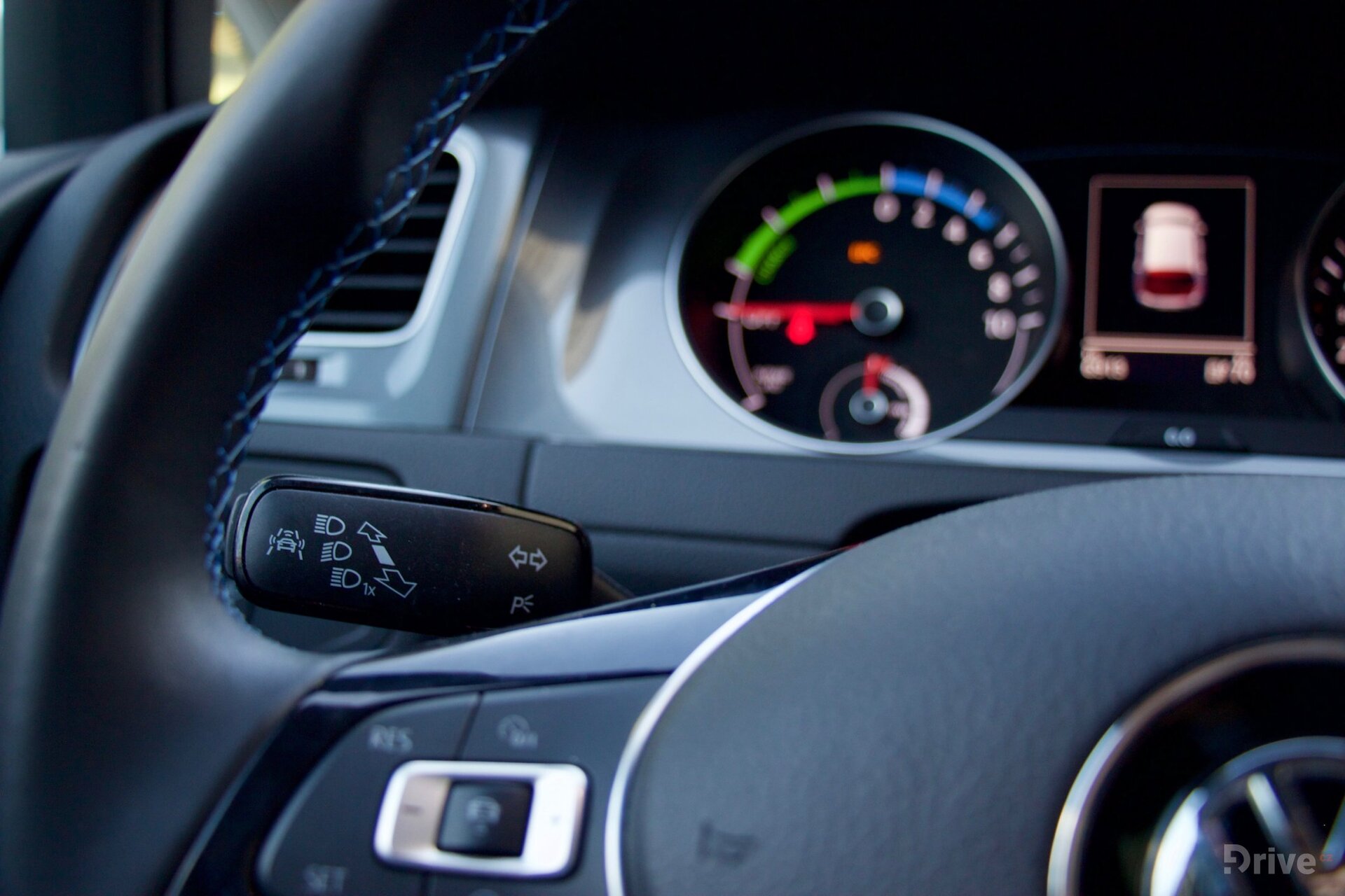 Volkswagen e-Golf (2015)