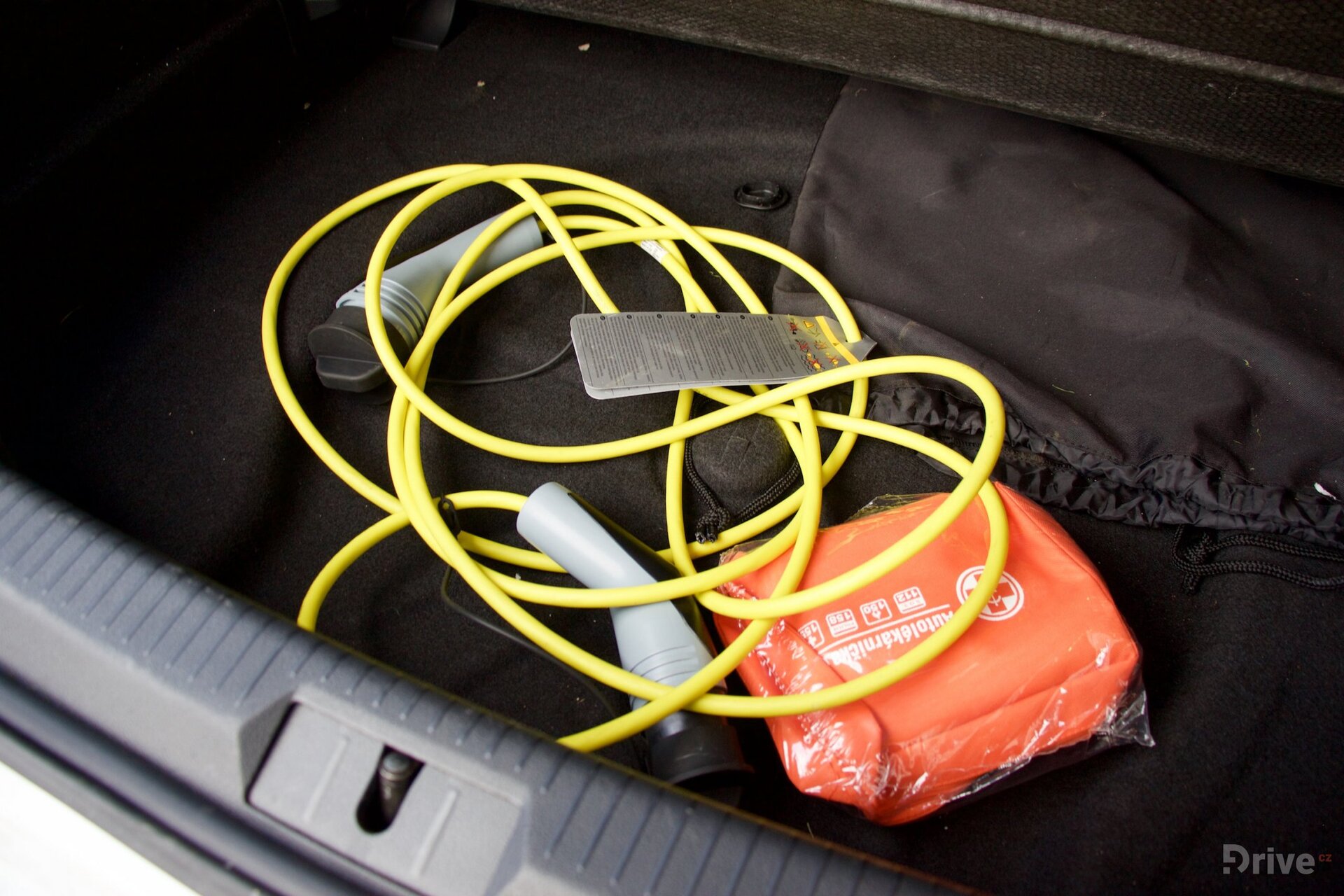 Volkswagen e-Golf (2015)