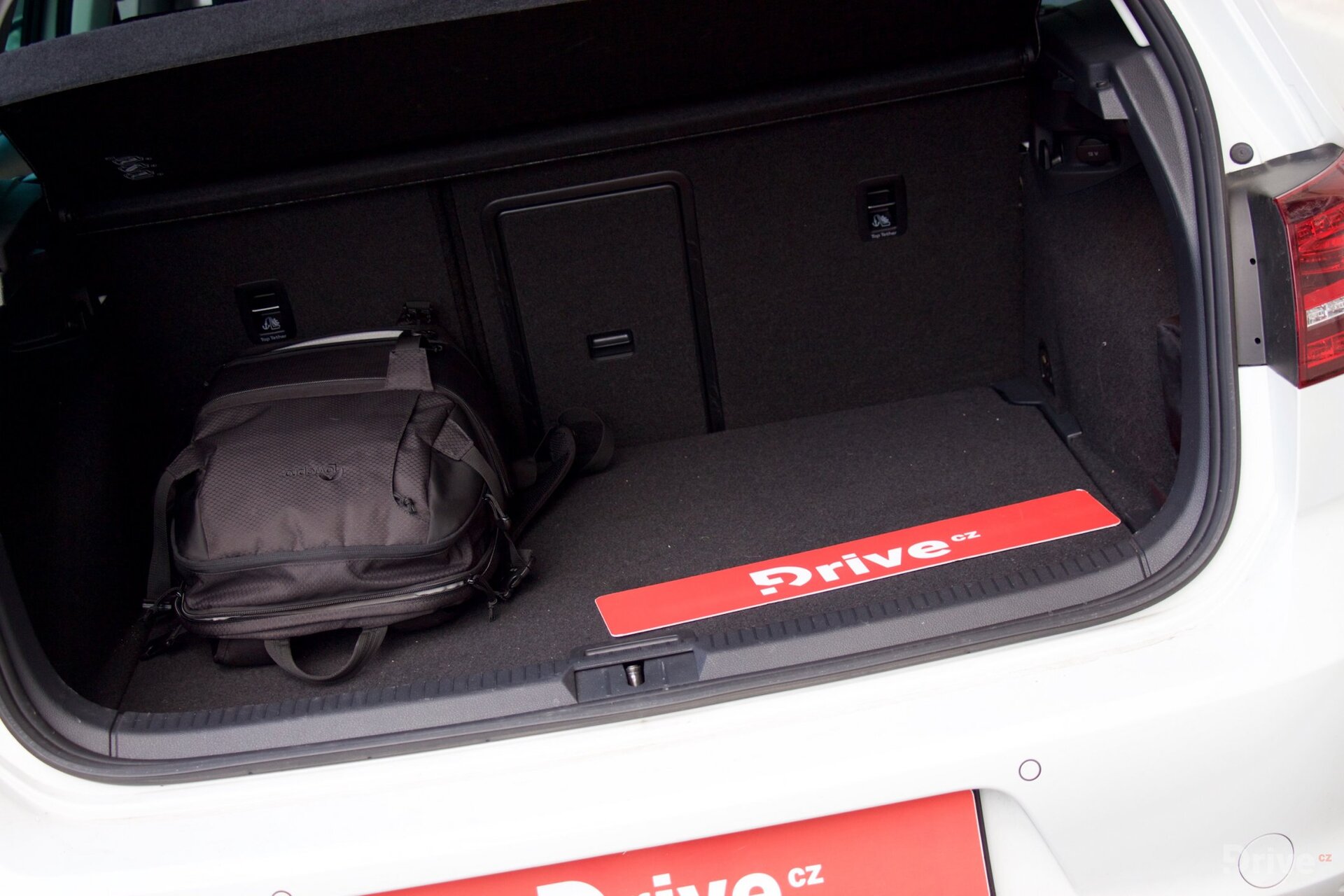 Volkswagen e-Golf (2015)