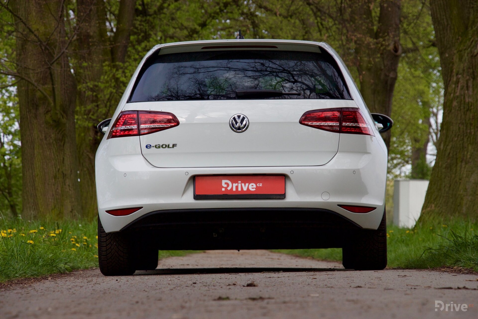 Volkswagen e-Golf (2015)