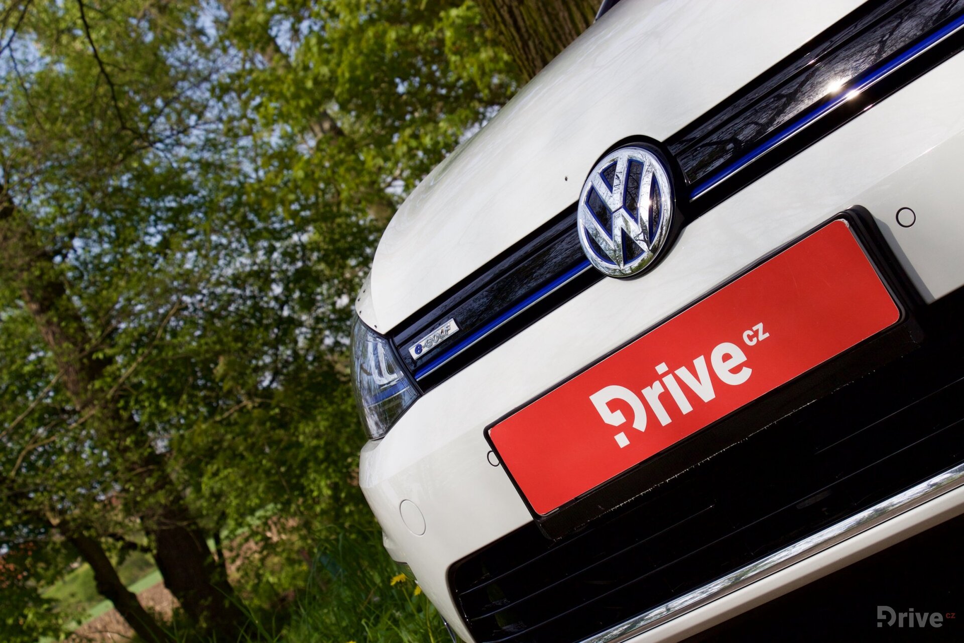 Volkswagen e-Golf (2015)