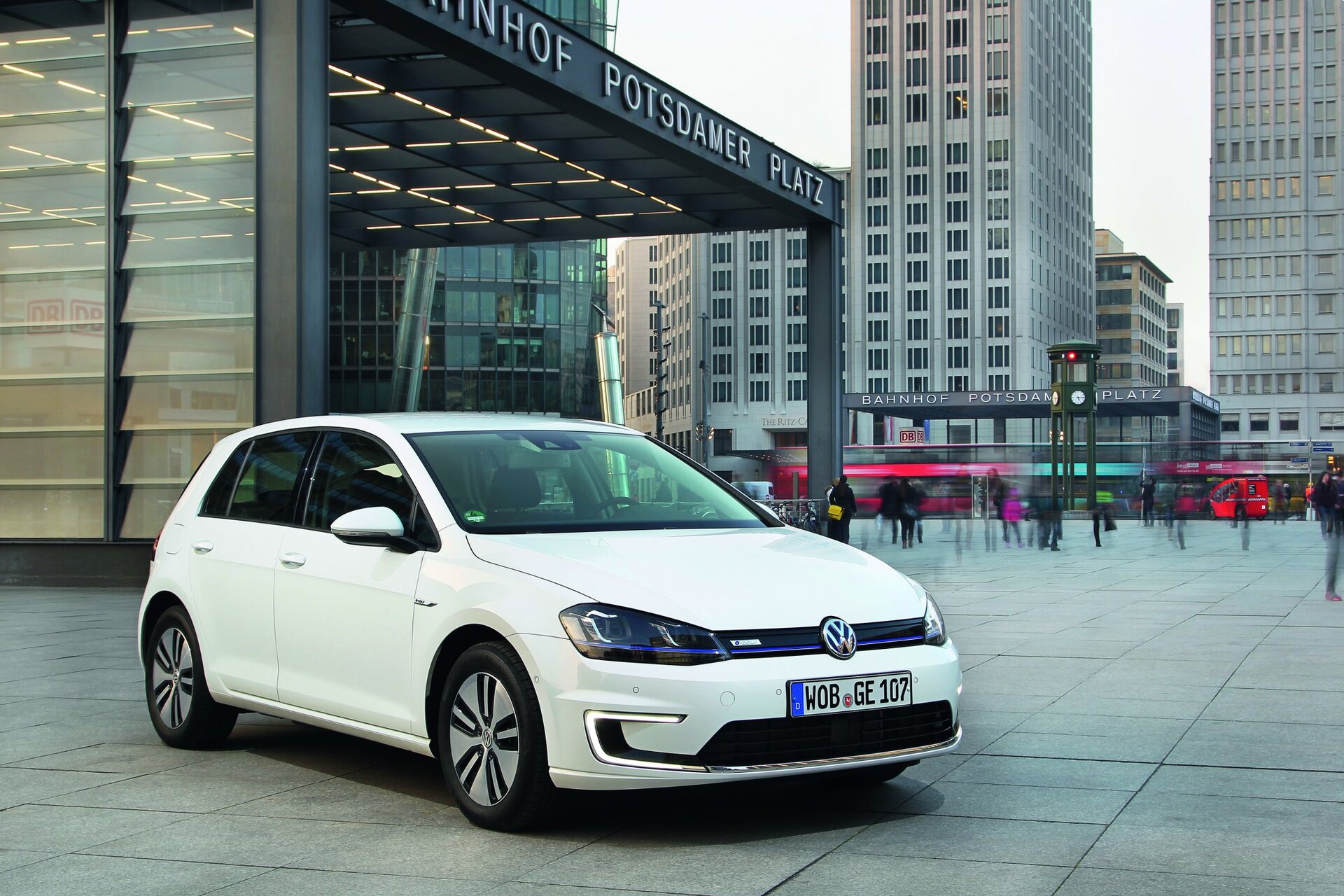 Volkswagen e-Golf (2015)