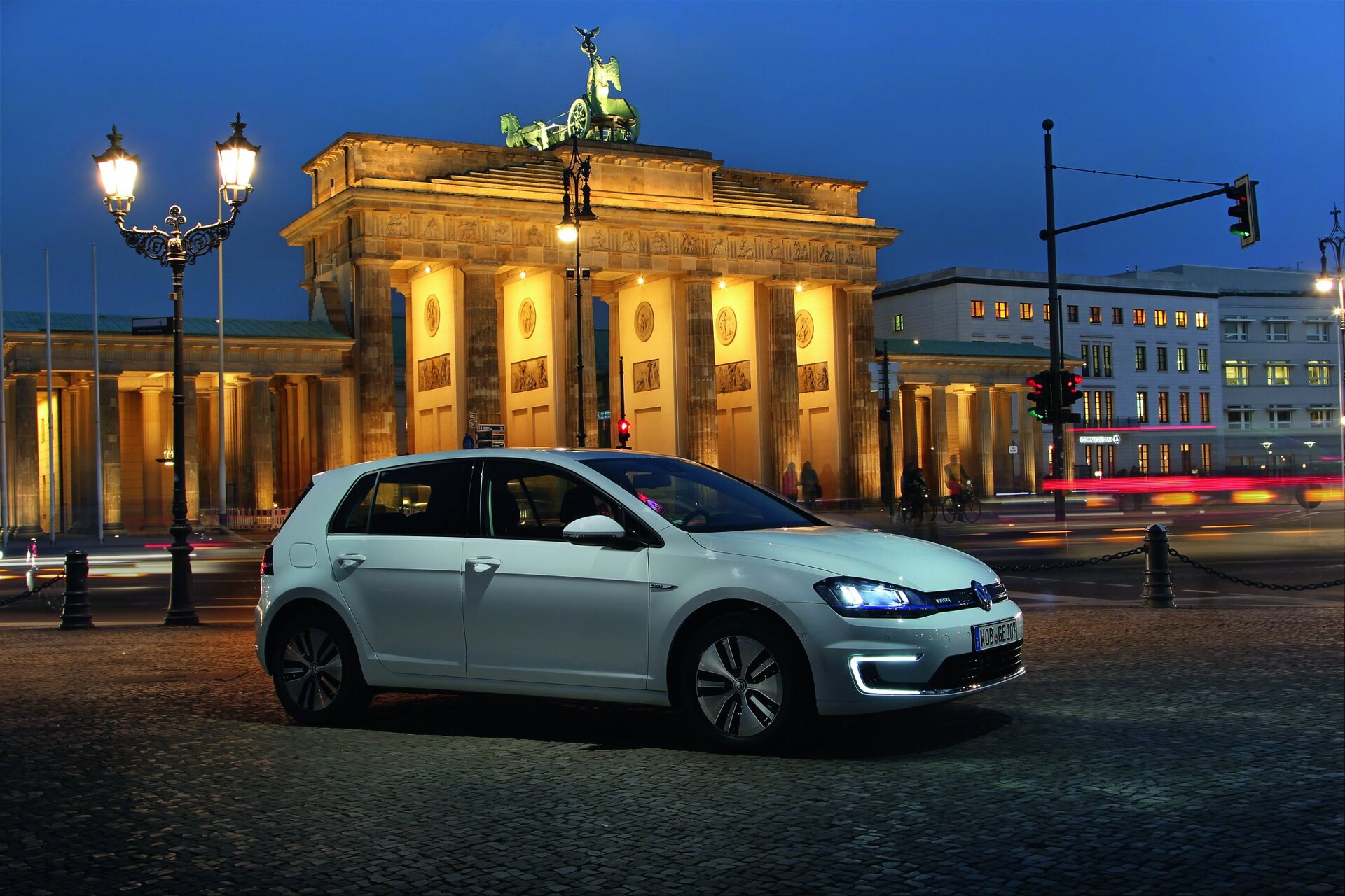 Volkswagen e-Golf (2015)