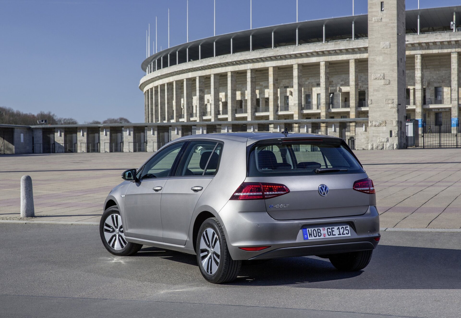 Volkswagen e-Golf (2015)