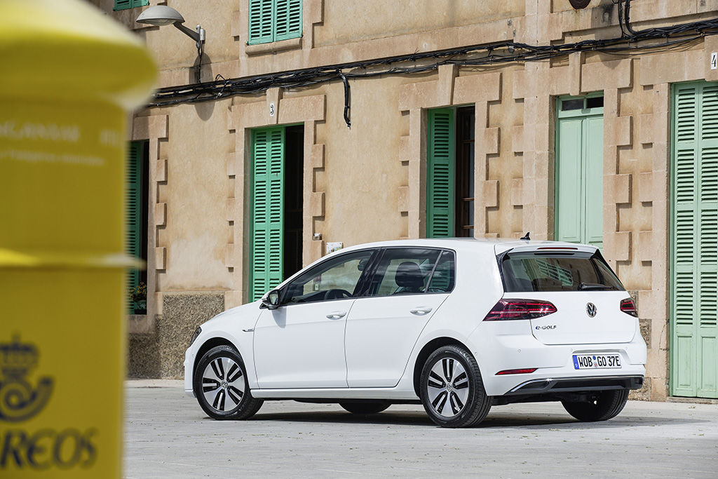 Volkswagen e-Golf (2017)
