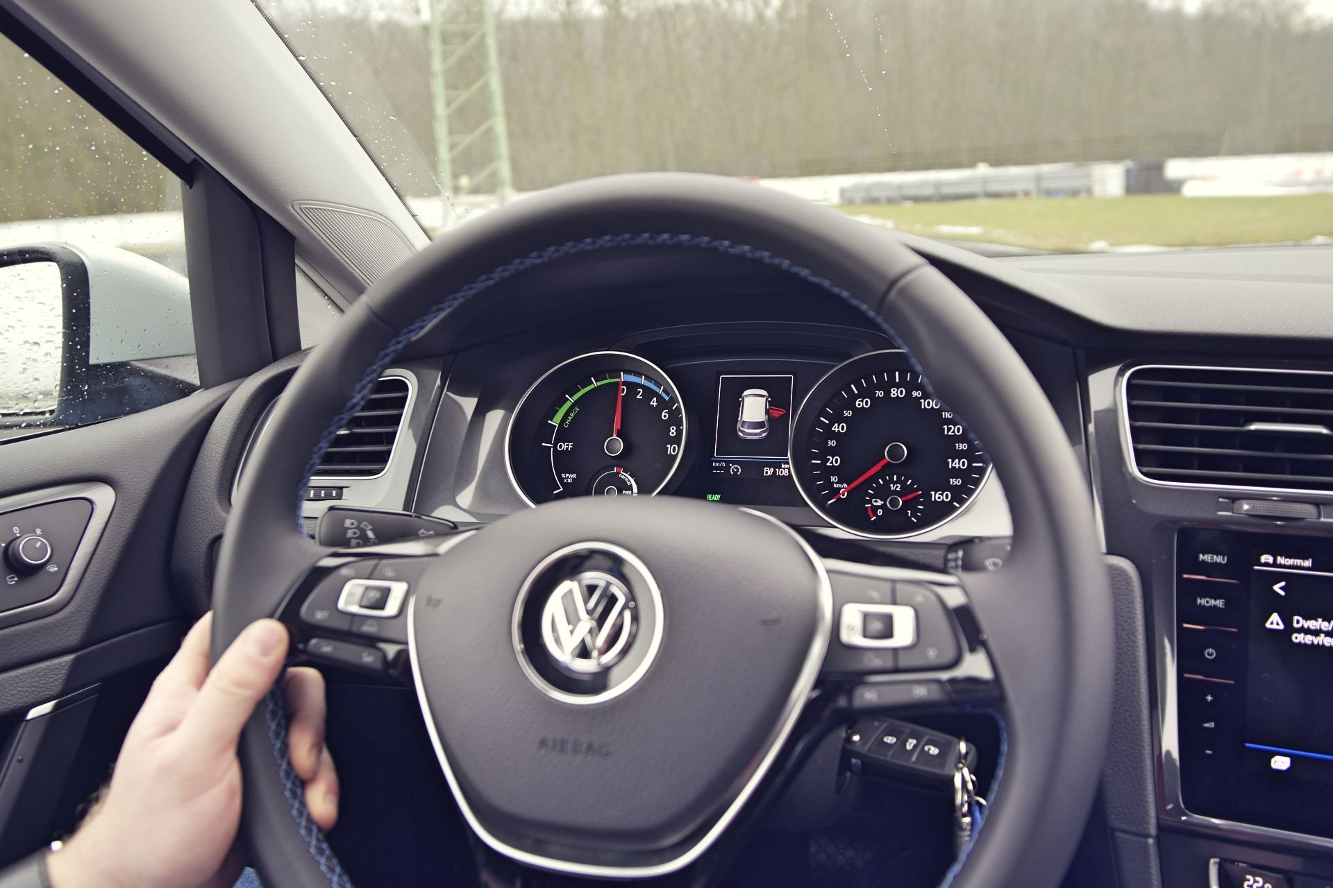 Volkswagen e-Golf (2017)