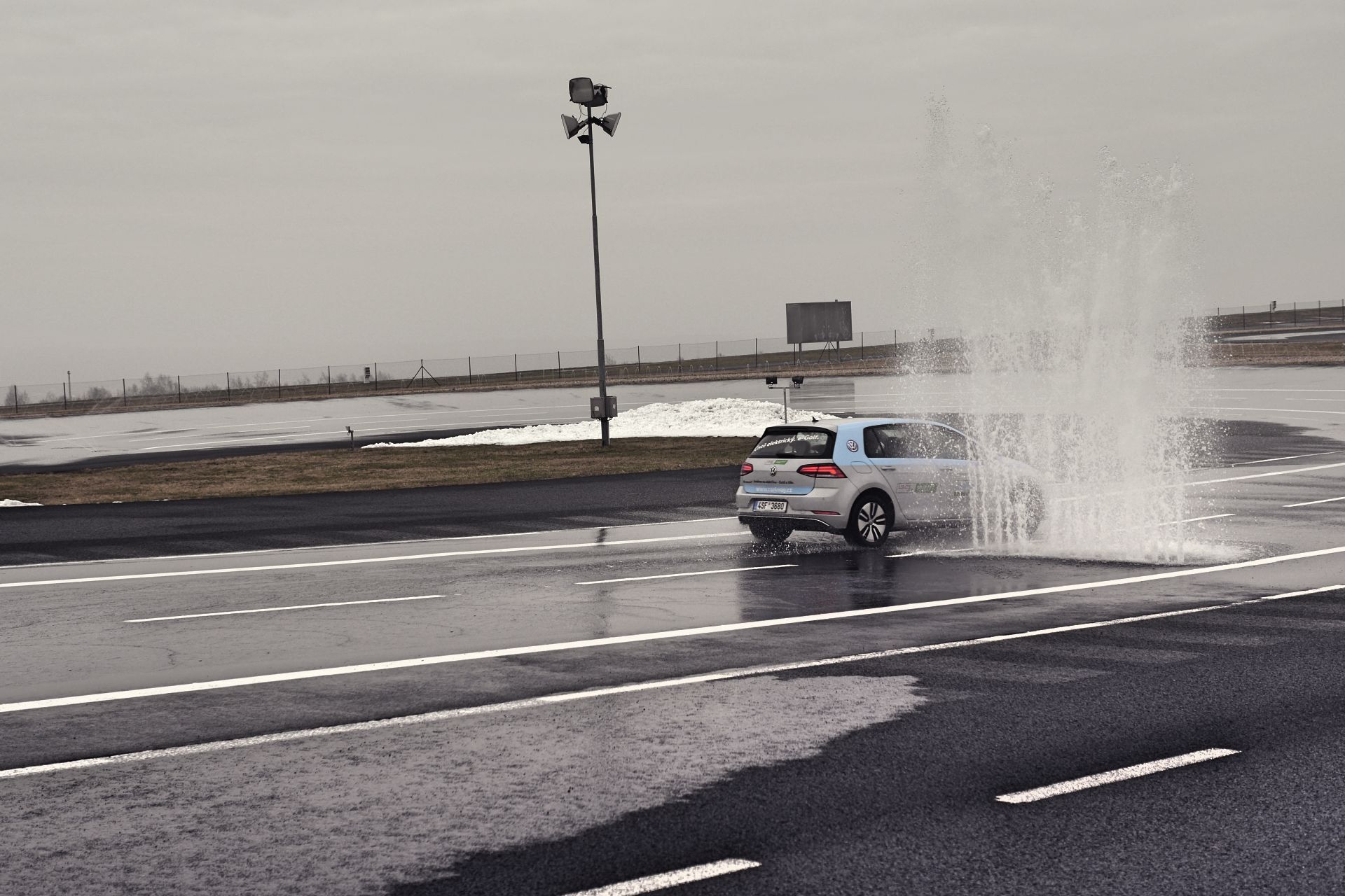 Volkswagen e-Golf (2017)