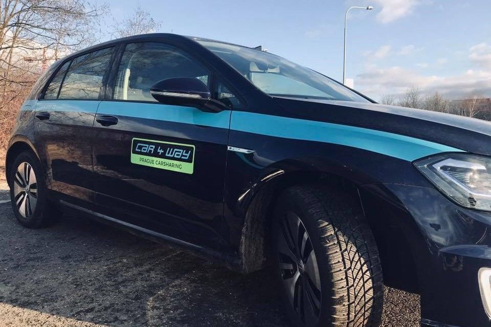 Volkswagen e-Golf CAR4WAY