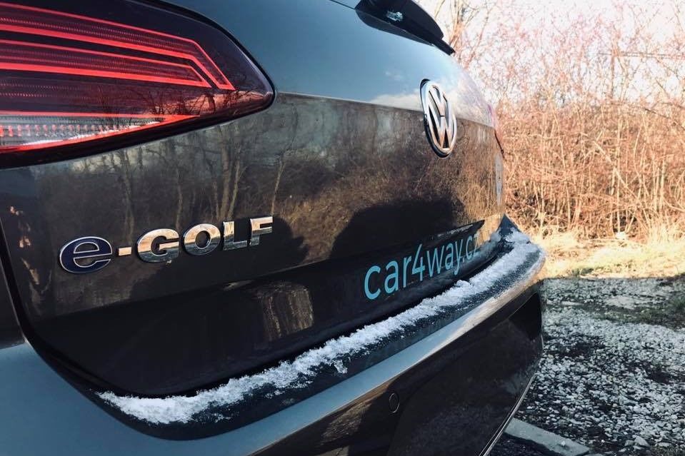 Volkswagen e-Golf CAR4WAY