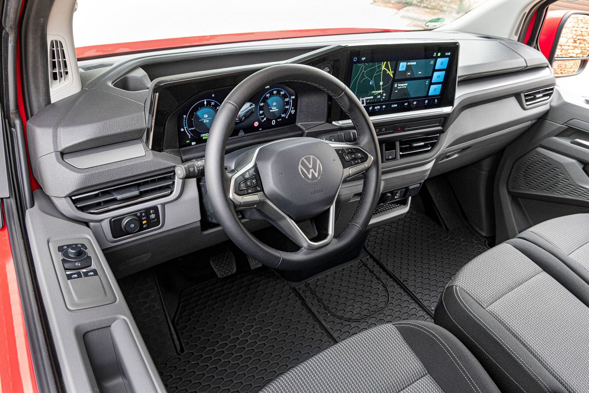 Volkswagen e-Transporter Kombi (2024)