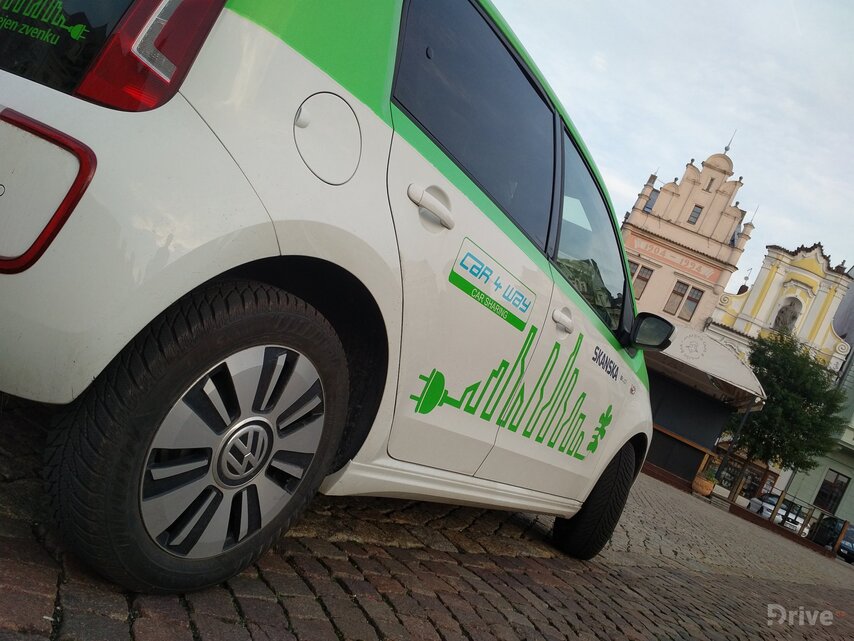 Volkswagen e-up! (2013)