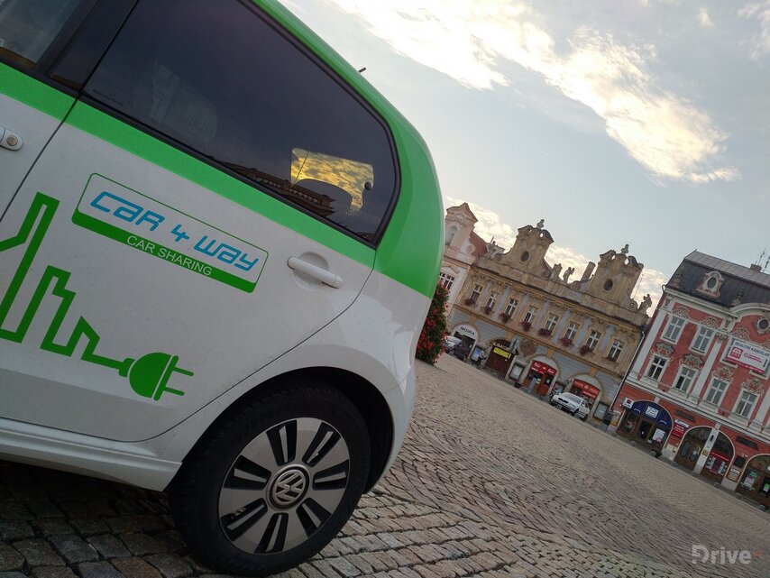 Volkswagen e-up! (2013)