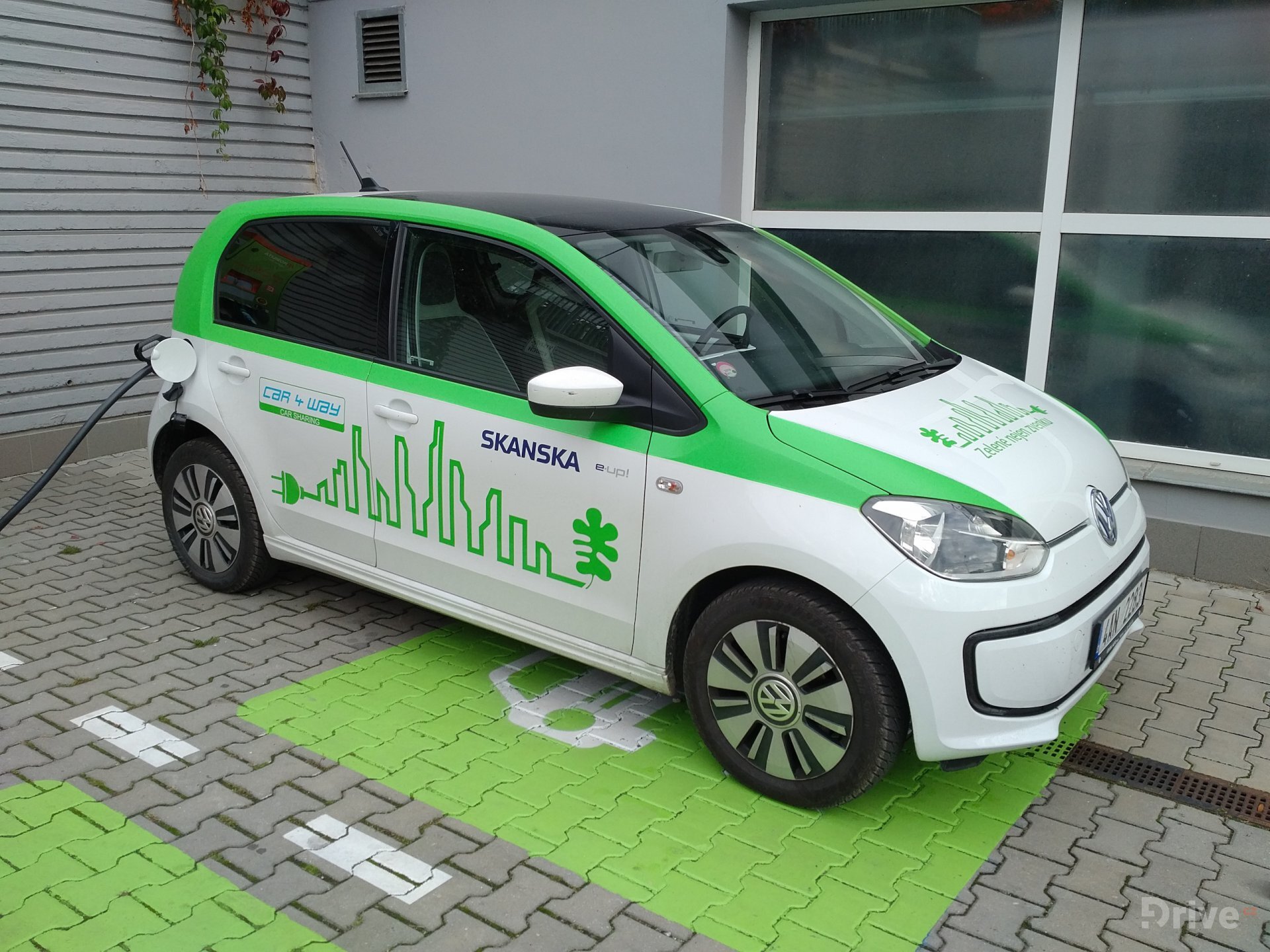 Volkswagen e-up! (2013)