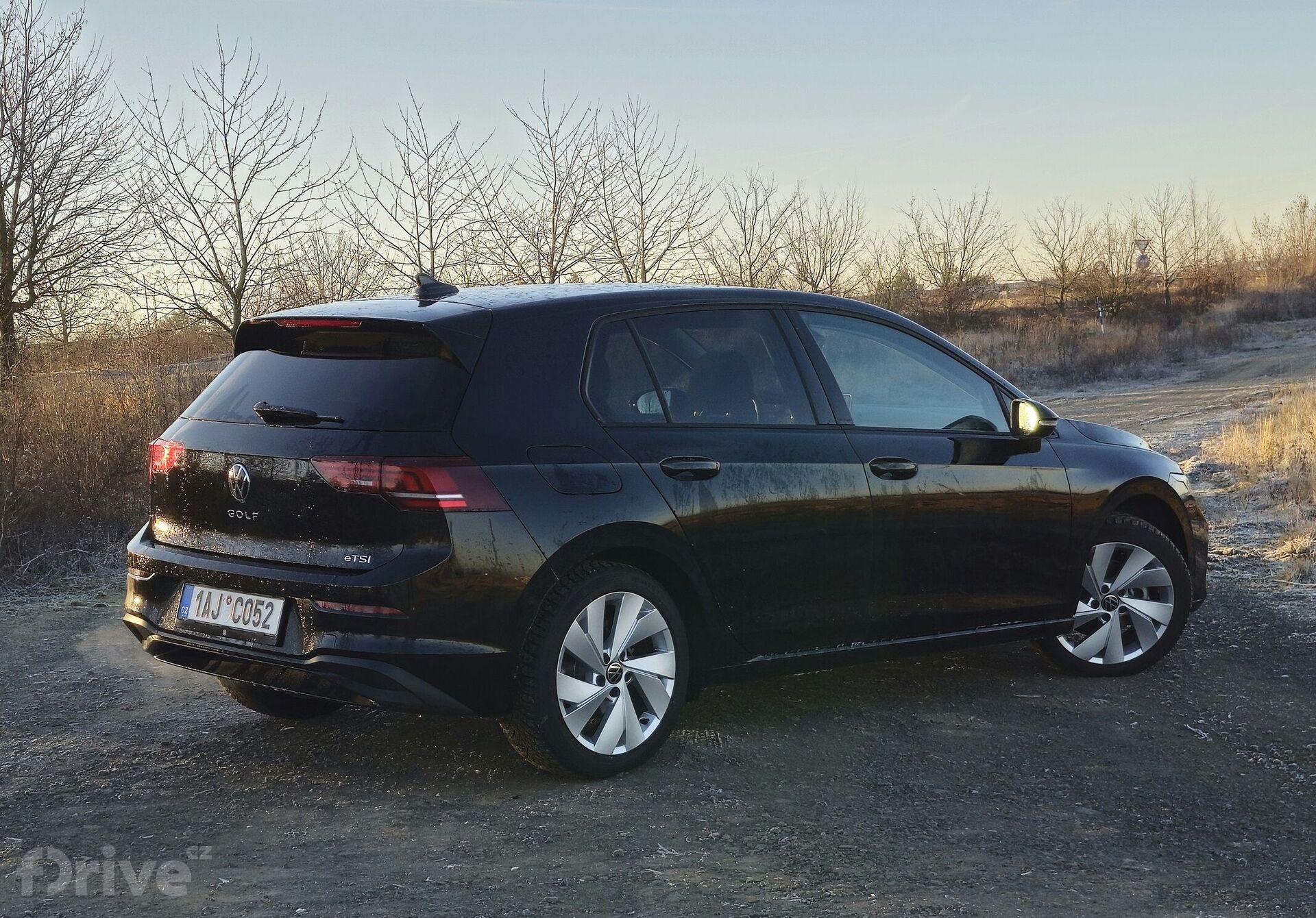 Volkswagen Golf 1.5 eTSI People (2026)