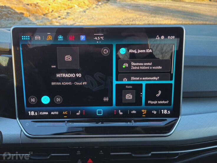 Volkswagen Golf 1.5 eTSI People (2026)