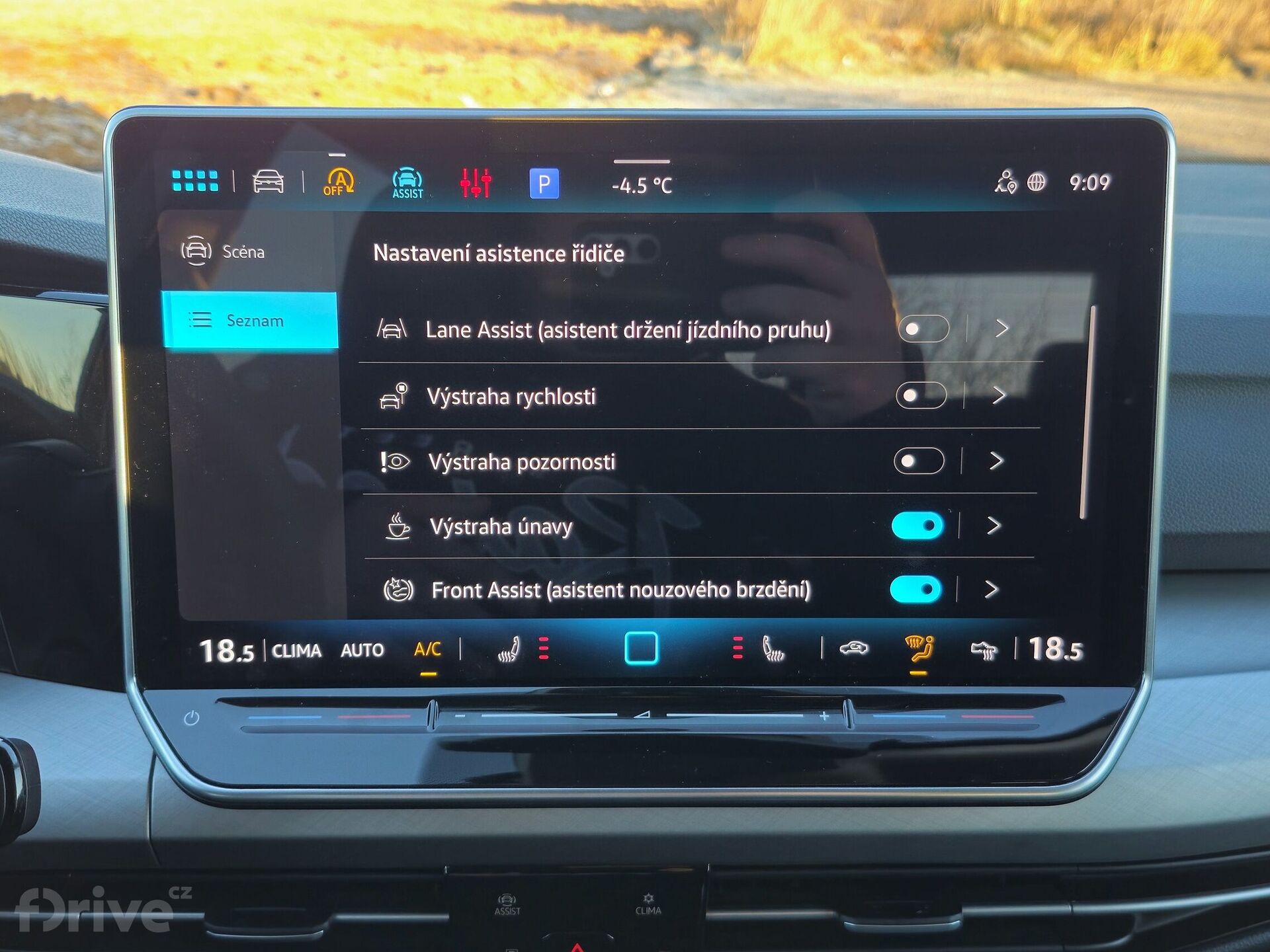 Volkswagen Golf 1.5 eTSI People (2026)