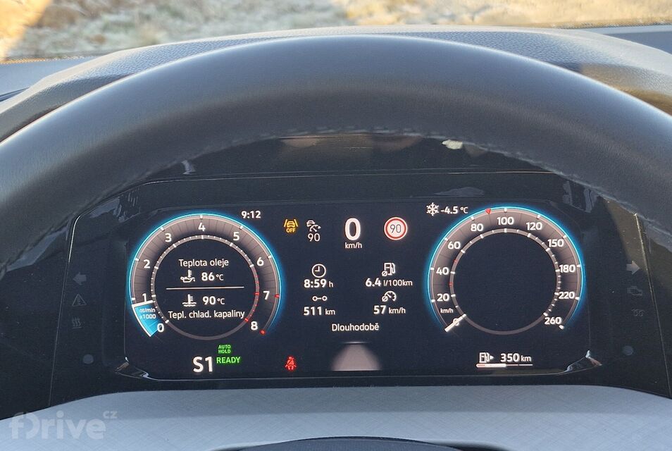 Volkswagen Golf 1.5 eTSI People (2026)