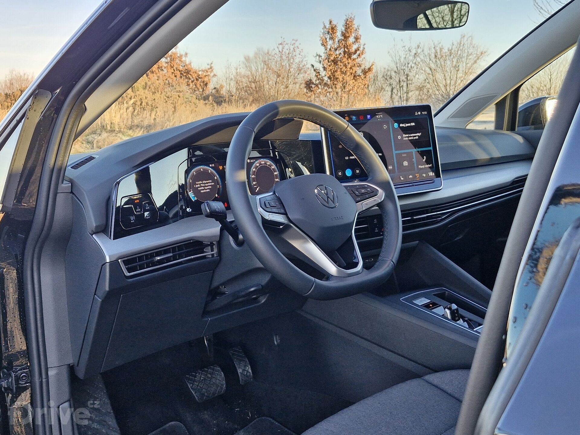 Volkswagen Golf 1.5 eTSI People (2026)