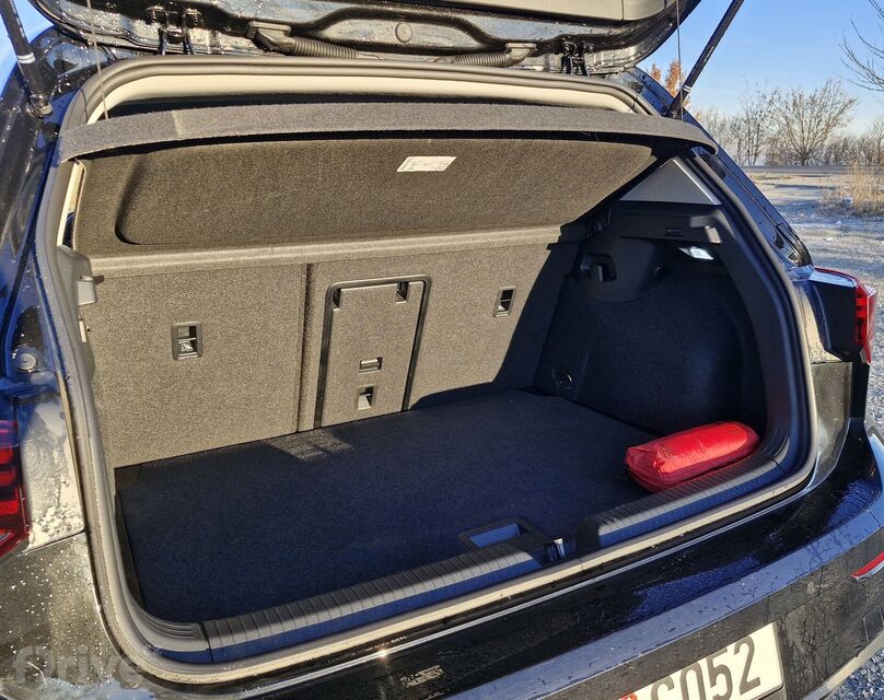 Volkswagen Golf 1.5 eTSI People (2026)