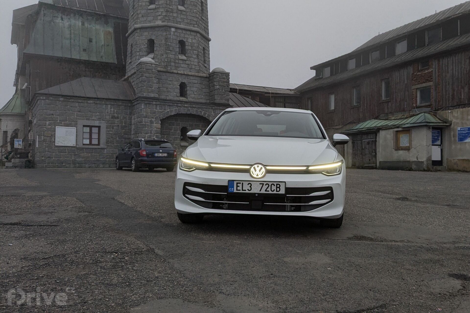 Volkswagen Golf eHybrid (2024)