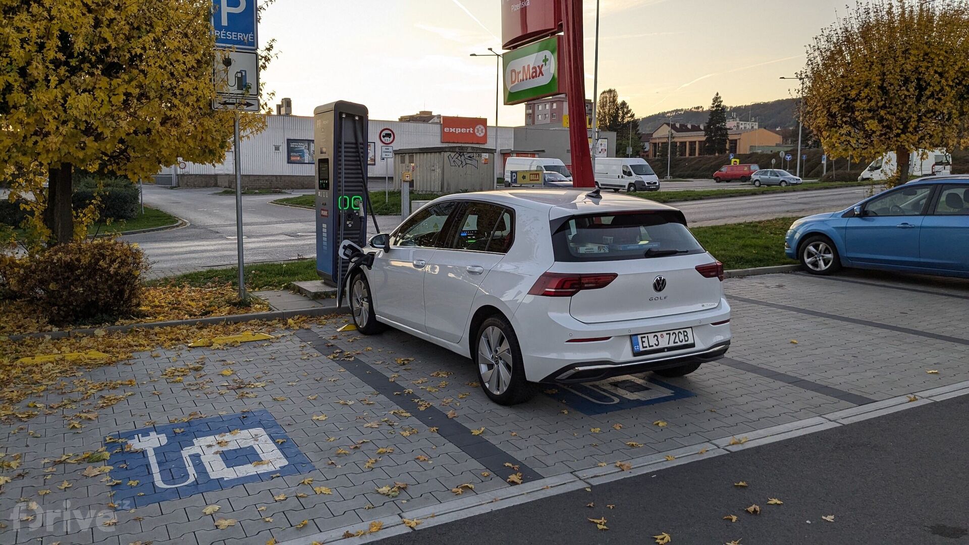 Volkswagen Golf eHybrid (2024)