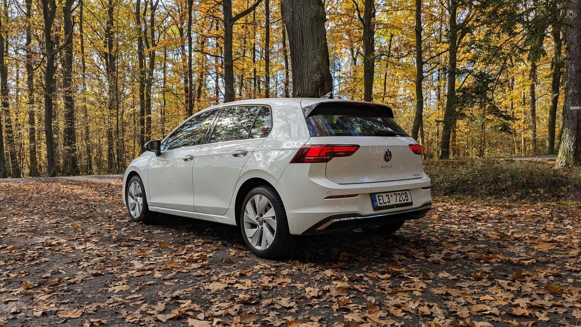 Volkswagen Golf eHybrid (2024)