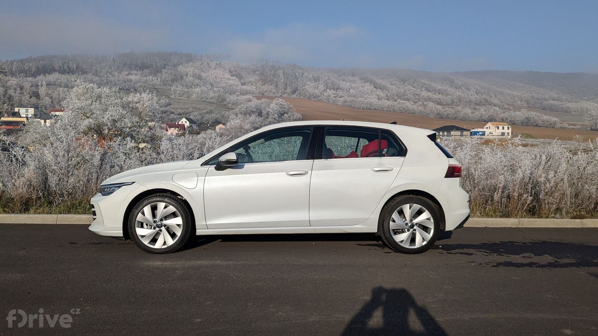 Volkswagen Golf eHybrid (2024)