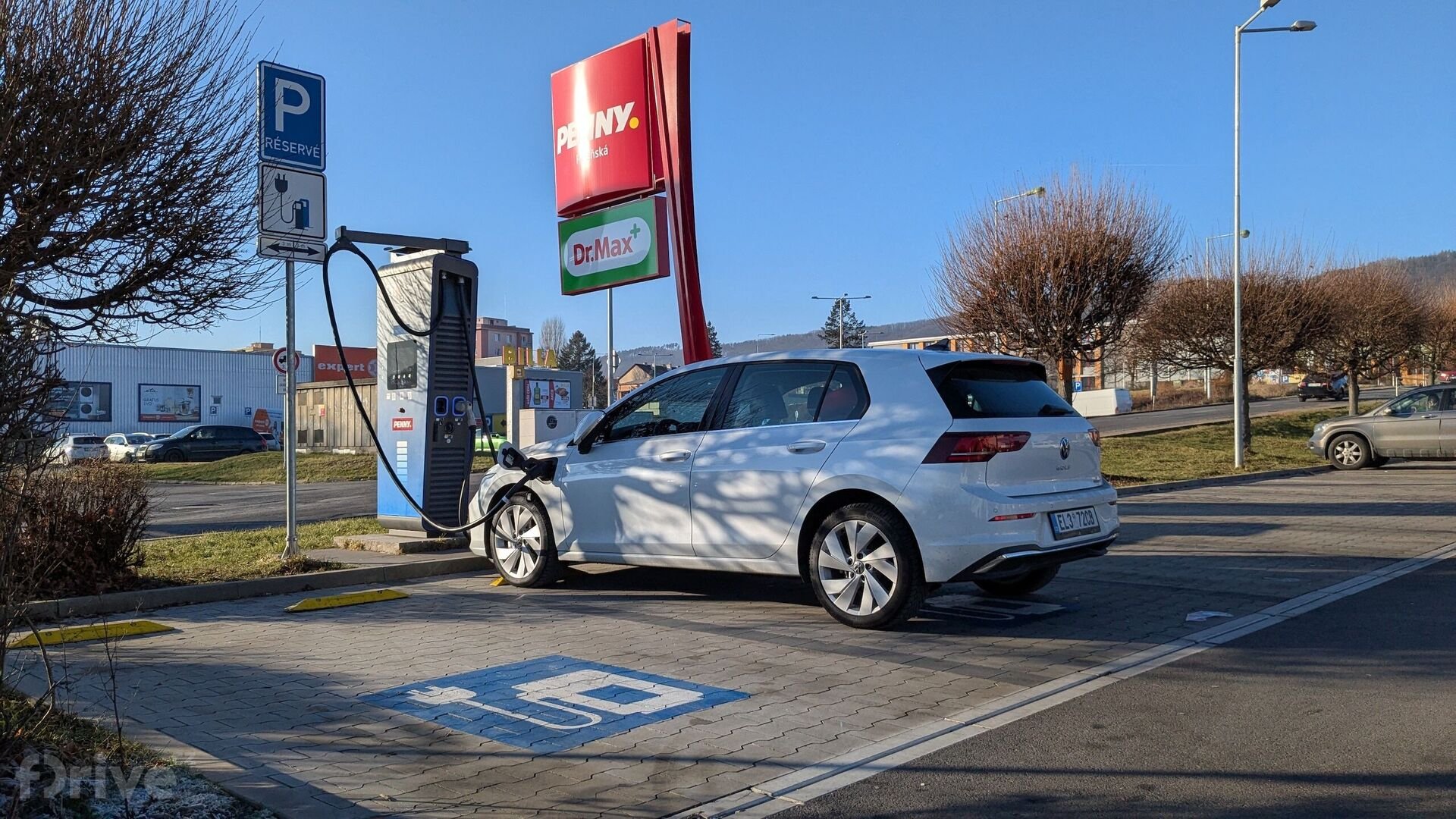 Volkswagen Golf eHybrid (2024)