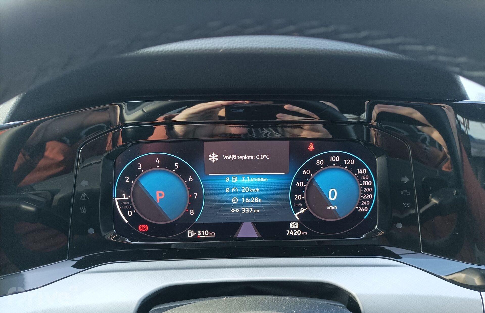 Volkswagen Golf VIII 1.0 eTSI