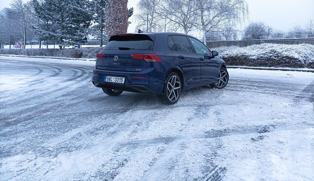 Volkswagen Golf VIII Life 1.0 eTSI DSG