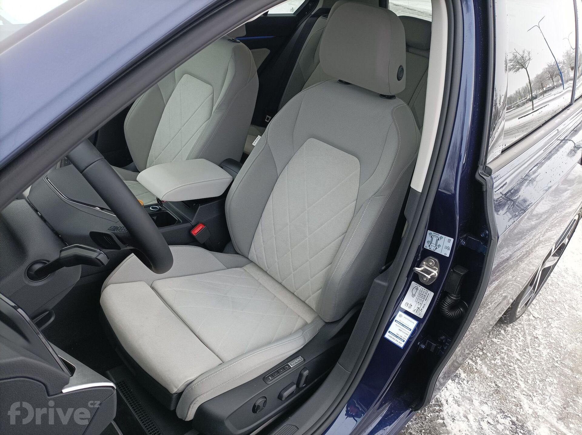 Volkswagen Golf VIII Life 1.0 eTSI DSG